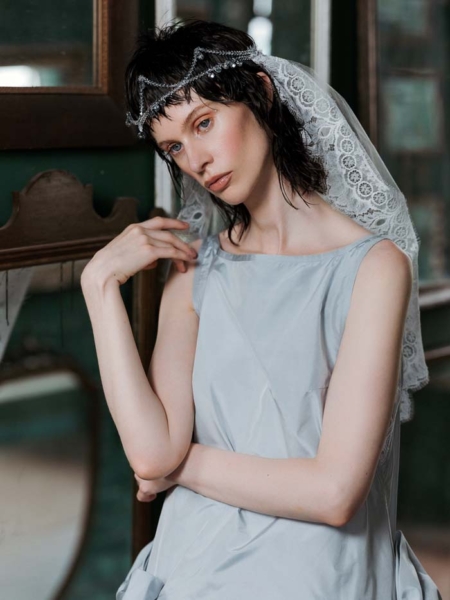 Bridal Veils: Wiederhoeft SS21 Tiara with Veil featuring Gelmor Lace